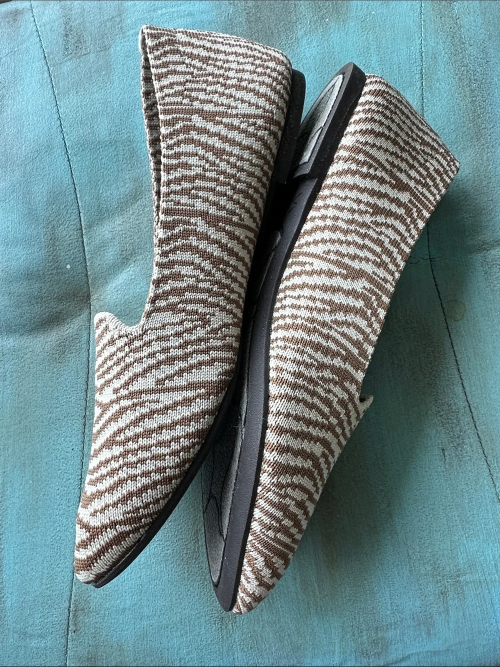 Skechers Brown & Cream Pointed Toe Memory Foam Flats